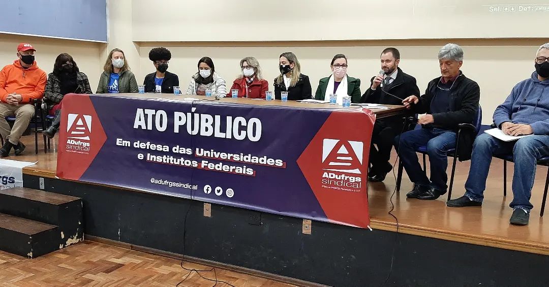 Manifesto das universidades públicas, institutos federais,  entidades científicas, profissionais, sindicais e estudantis gaúchas  à sociedade brasileira - Cortes do orçamento para Educação e Ciência