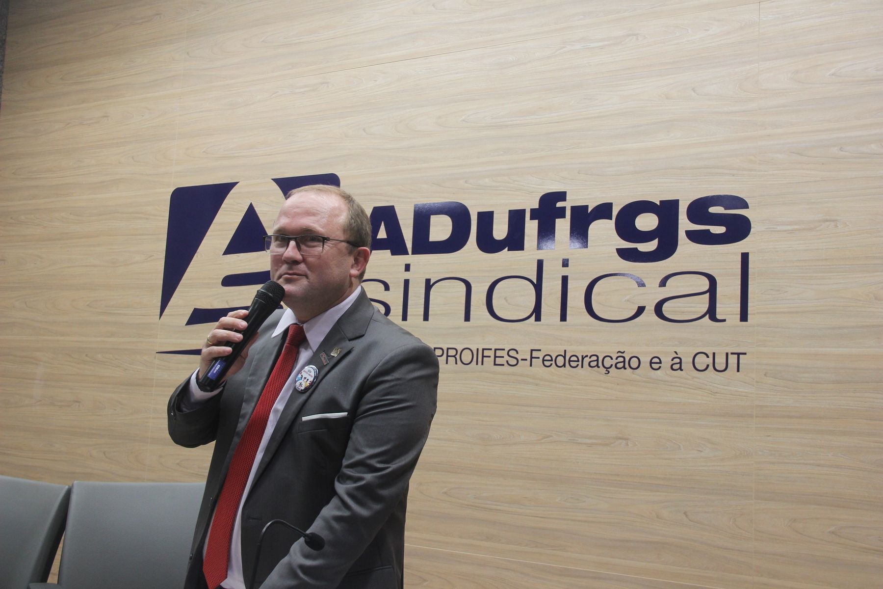 Pela verdadeira defesa da educação