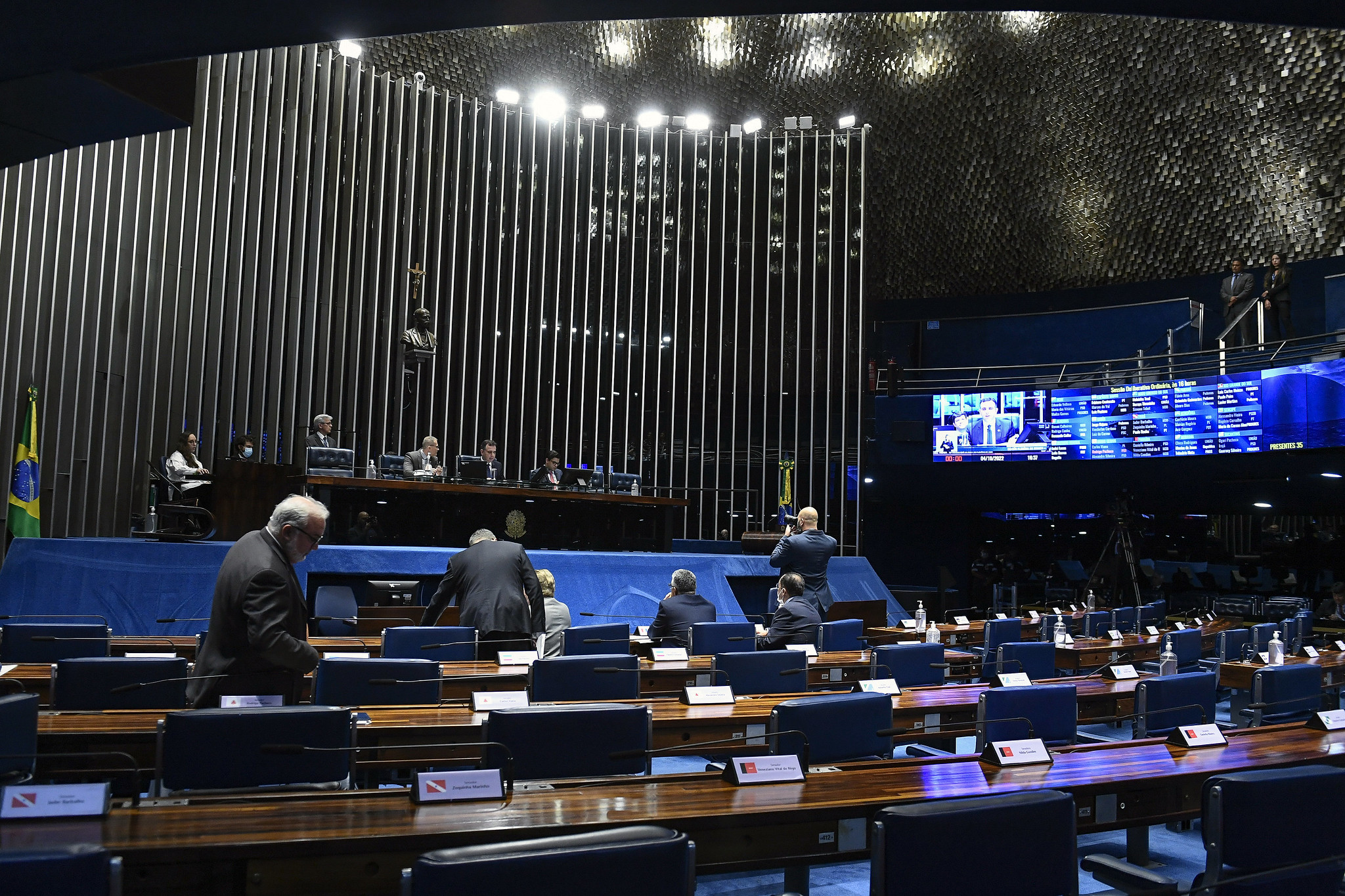 Sem debate, Governo Federal aprova privatização da previdência com aprovação da MP 1119/2022 no Senado