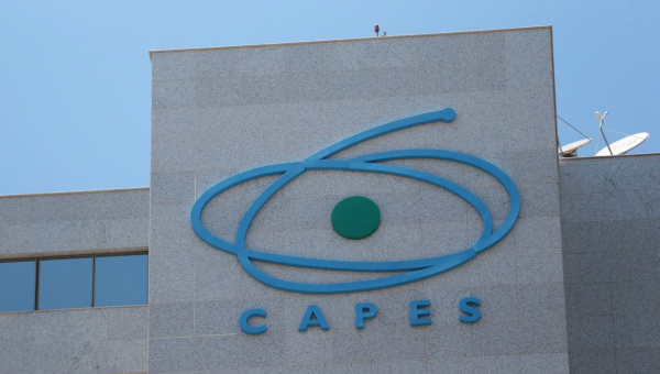 Educação recebe mais orçamento: CAPES tem R$ 5,5 bilhões 